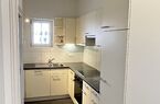 BEL APPARTEMENT DE 2½ PIECES
PROCHE DE TOUTES COMMODITES