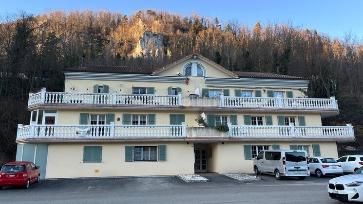 Spacious 5.5-room 150m2 apartment with large terrace and cellar