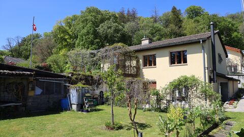 Cressier/NE: Villa dans quartier résidentiel + appartement de 2,5pces