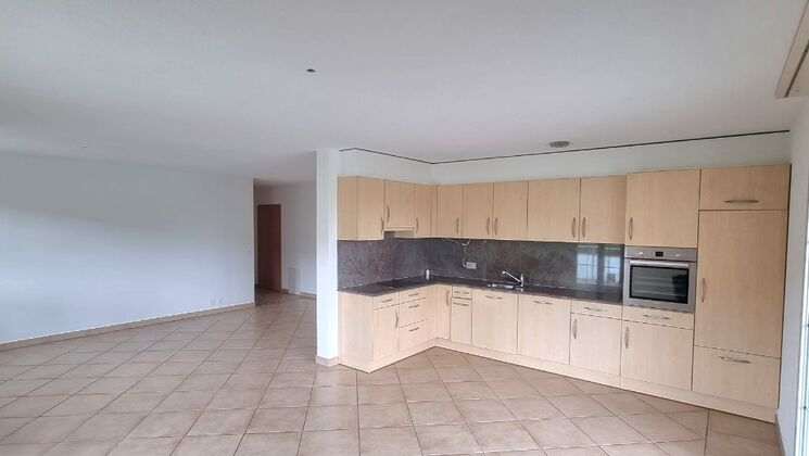A Mettembert, spacieux appartement de 5,5 pièces avec terrasse/jardin