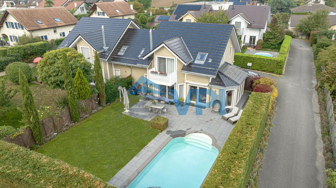 Très belle villa jumelle avec piscine