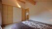 Chalet en finition aux Mosses, bordure ruisseau sans personne devant.