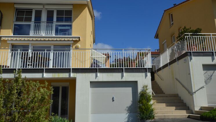 Large Family Home, 5 Bedrooms, ~250 m2, Lake View and Garden