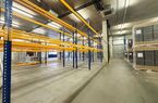 Entrepôt/Halle d'env. 620 m², quai de chargement avec rampe élévatrice
