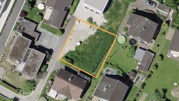 Bauland an ruhiger und sonniger Lage, 21 Autominuten von Basel