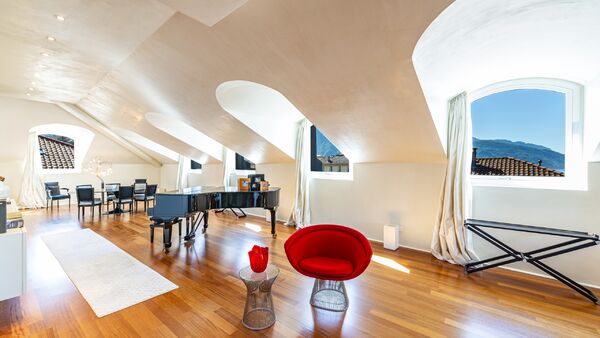 Elegant penthouse-duplex in the city center