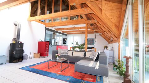 4.5-Zimmer Dachwohnung mit Galerie
mit viel Charme und Wohlgefühl