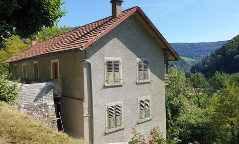 Building of 3 apartments