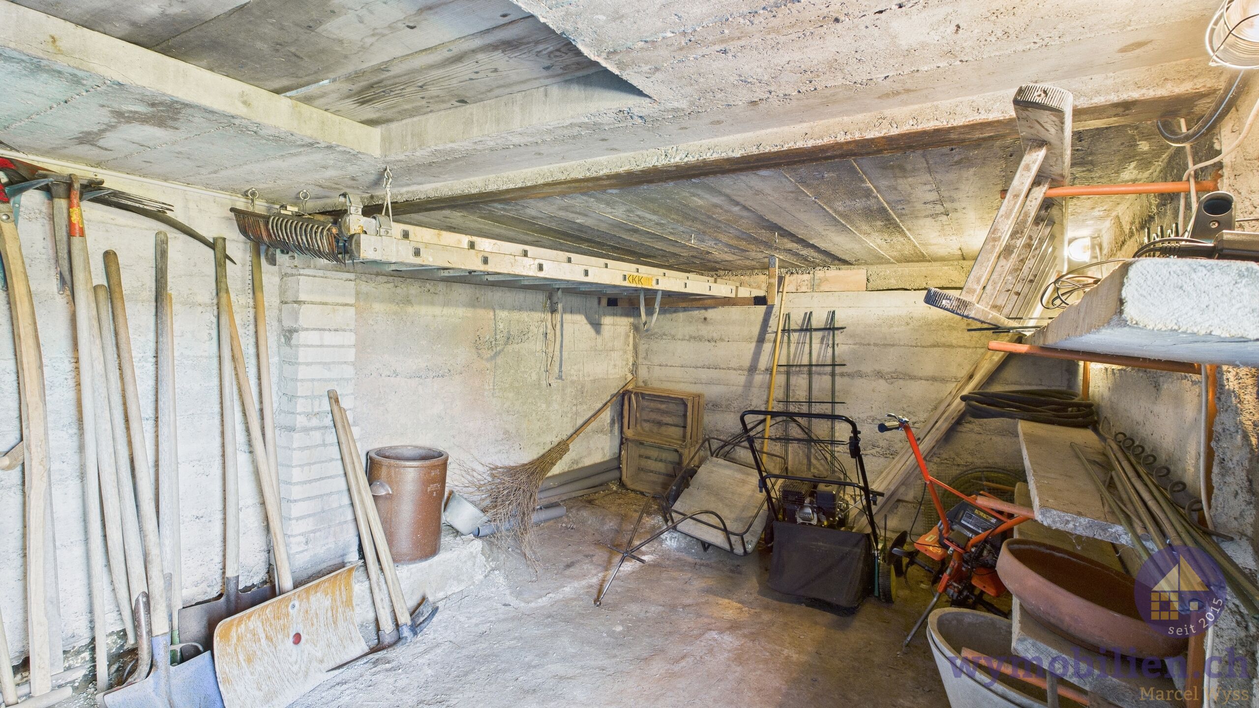 Allzweckraum unter Garage 