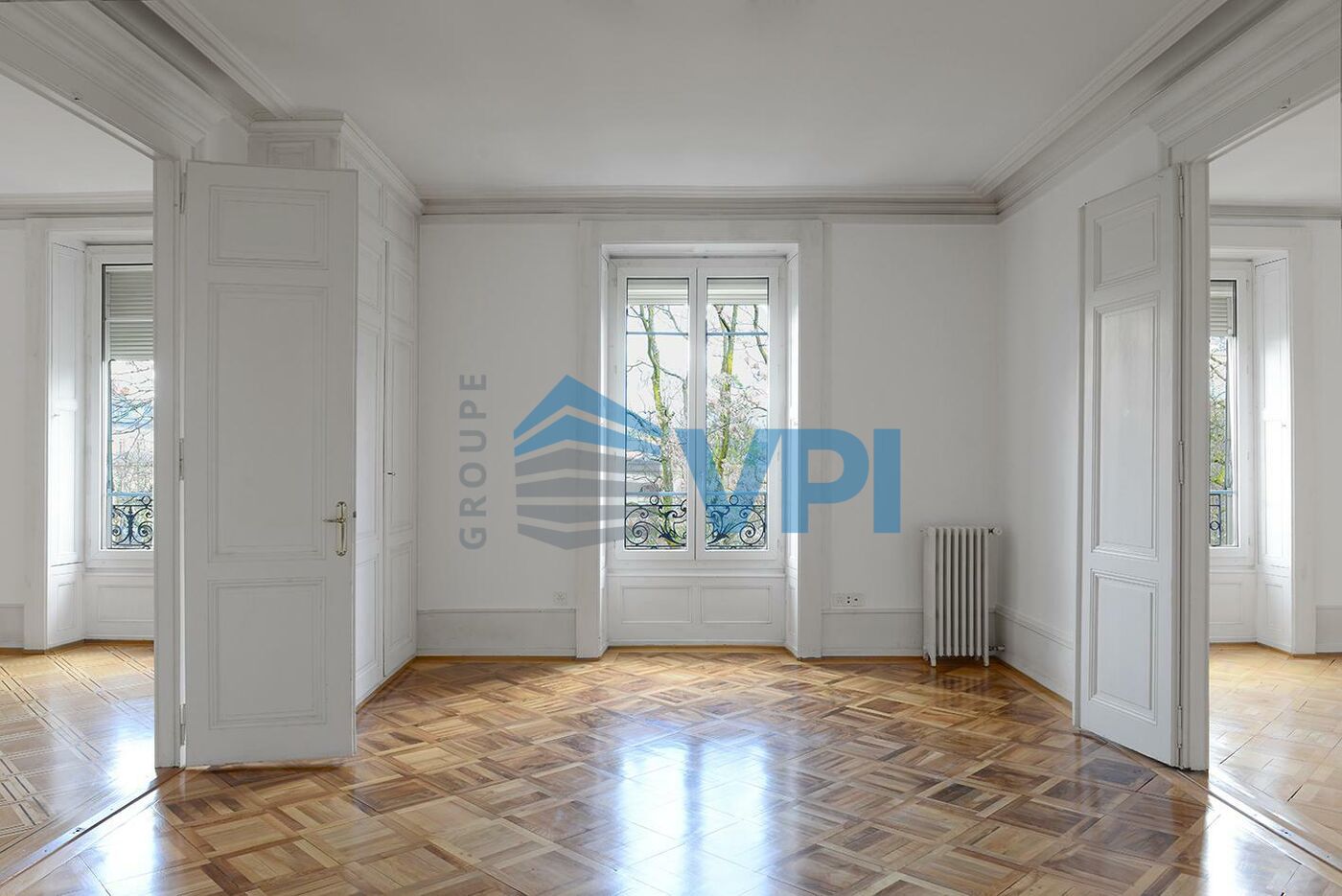 Quartier Bastion Tranchées, appartement de 8 pièces - 236 m2 - 3ème ét