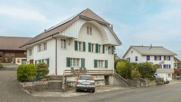 "Kleines Investitionsobjekt in Dorfzentrum- Kallnach"