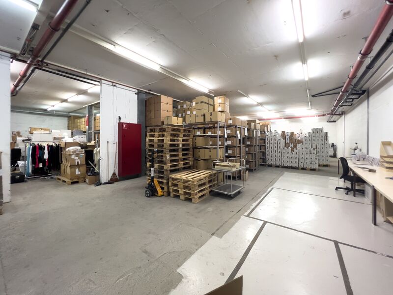 Storage space CH-1214 Vernier
