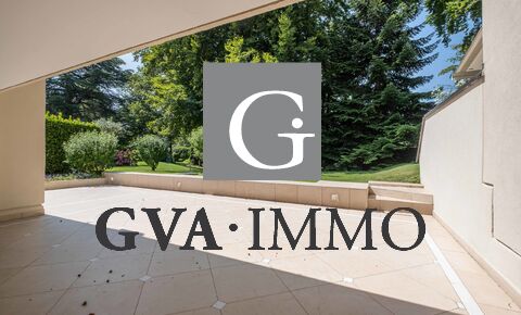 Superb duplex with terrace in the heart of a magnificent private park