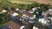Zu verkaufen:
Gepflegtes Haus mit 2 Wohneinheiten 
und schönem Garten
