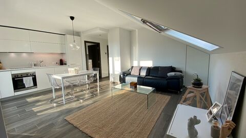 Somptueux appartement de 2.5 pièces au comble. Finitions haut de gamme