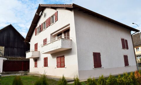 Building of 3 apartments
