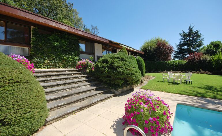 Villa de 6.5 pièces dans un magnifique écrin de verdure