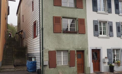 Grande maison à louer au centre du village de Buckten BL
