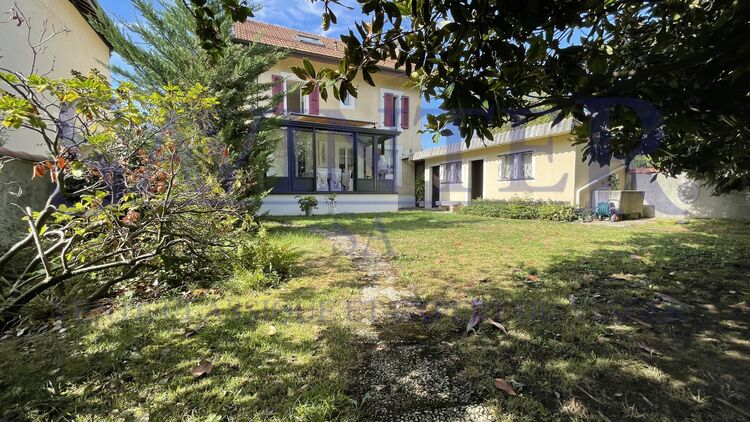 Einfamilienhaus CH-1225 Chêne-Bourg