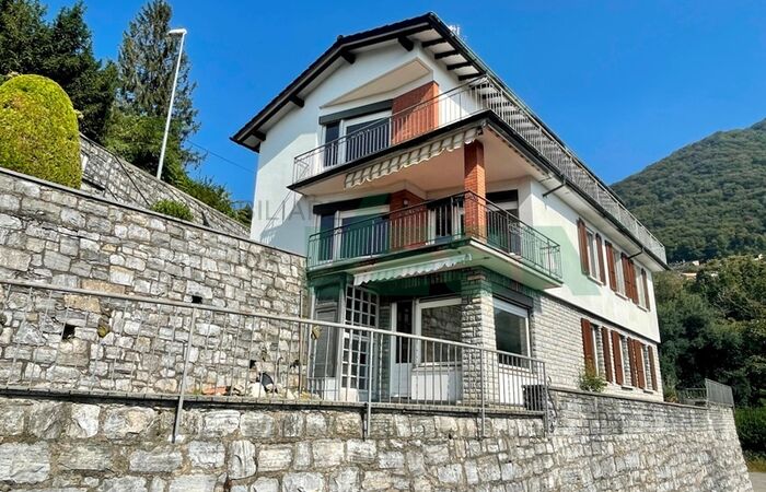 Grosszügiges Haus mit 3 Wohnungen und mit wunderbarer Panoramasicht