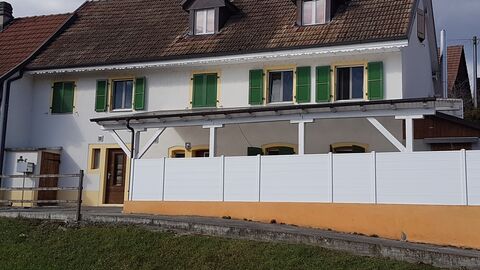 Très agréable maison 6,5 pces,
rénovée en 2001