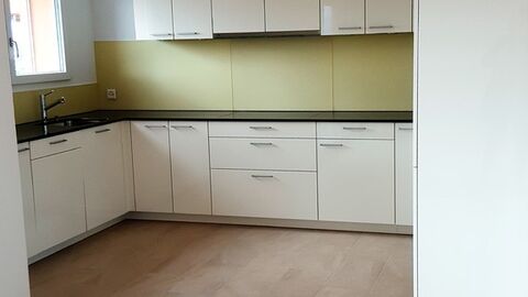 Magnifique appartement de 3,5 pièces (88 m2) avec buanderie privée.