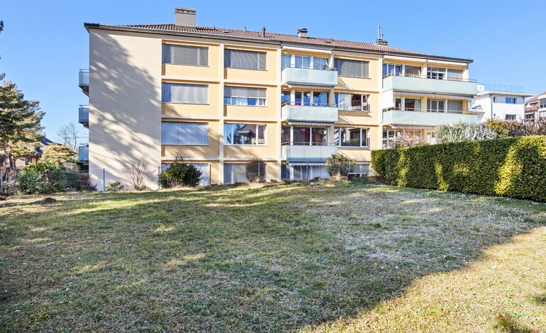 Appartement de 3 pièces, avec balcon
Quartier résidentiel et central