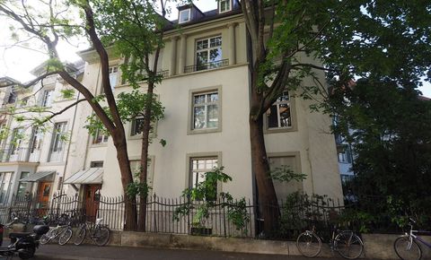 Representative apartment building in Art Nouveau style with 4 apartmen