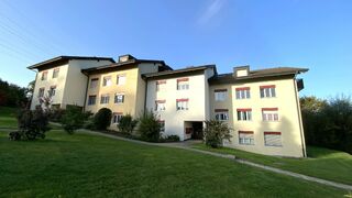 Spacieux appartement d'1½ pce avec garage et place de parc extérieure