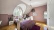Exceptional classic-style house in perfect condition