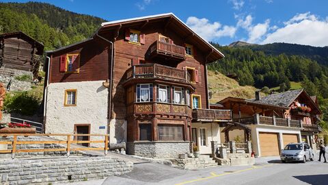 Haus CH-3961 Ayer