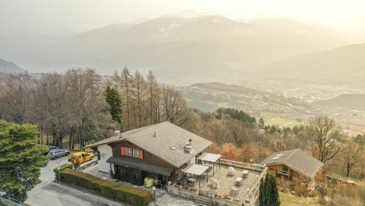 SAVIESE, Chalet/Restaurant
Vue imprenable et soleil à l'année!