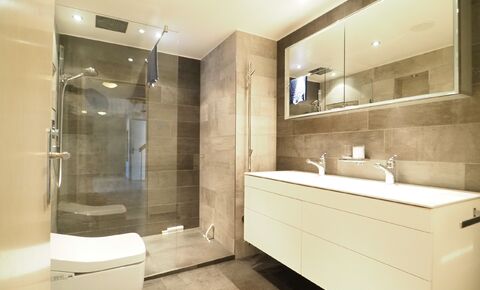 Beautiful attic maisonette with hobby room and parking space