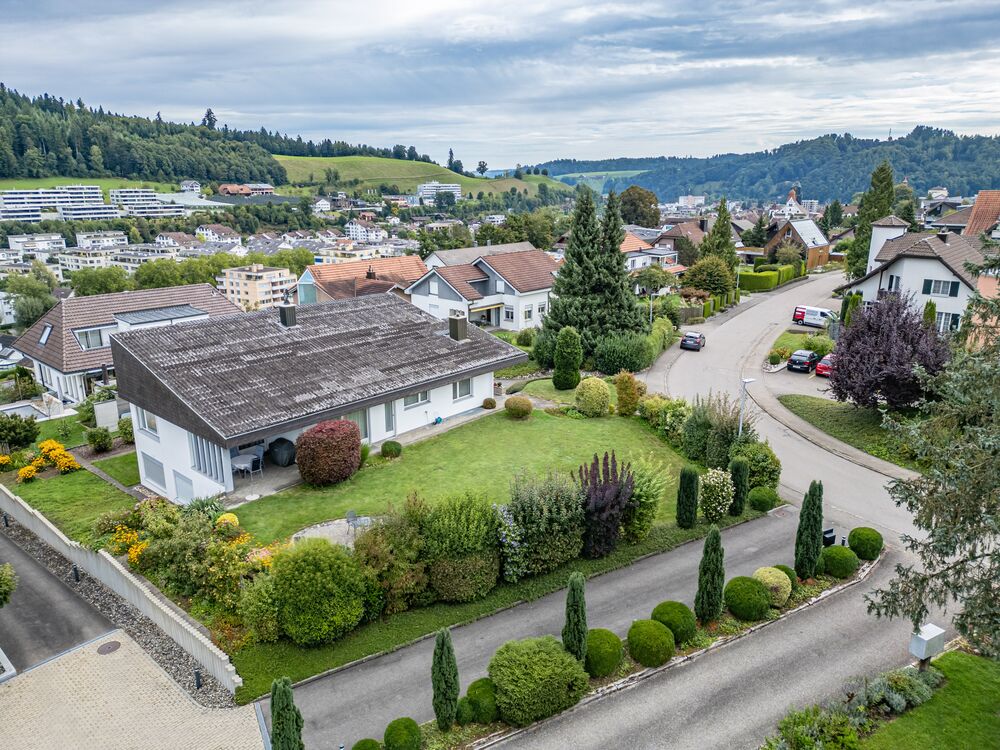 Freistehendes Einfamilienhaus mit viel Potenzial