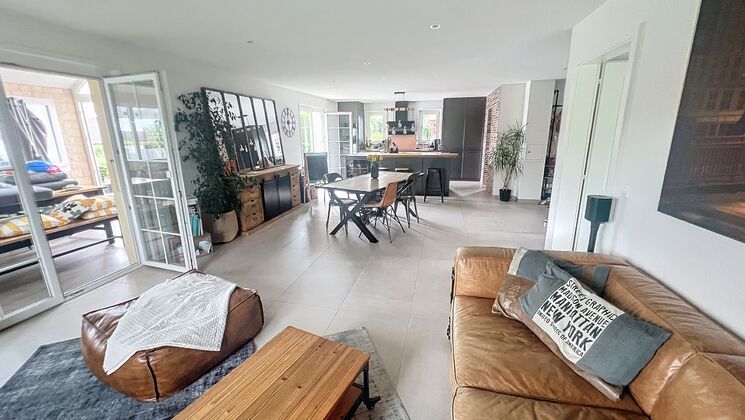 Maison individuelle meublée de 6.5 pièces pour une durée déterminée