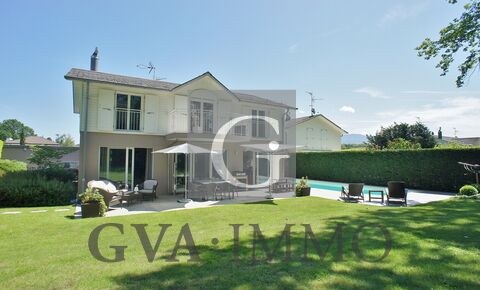 Charming villa with pool in a quiet and residential environment