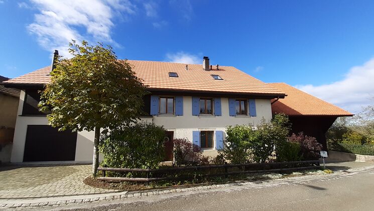 Appartement de 2,5 pièces rez-de-chaussée