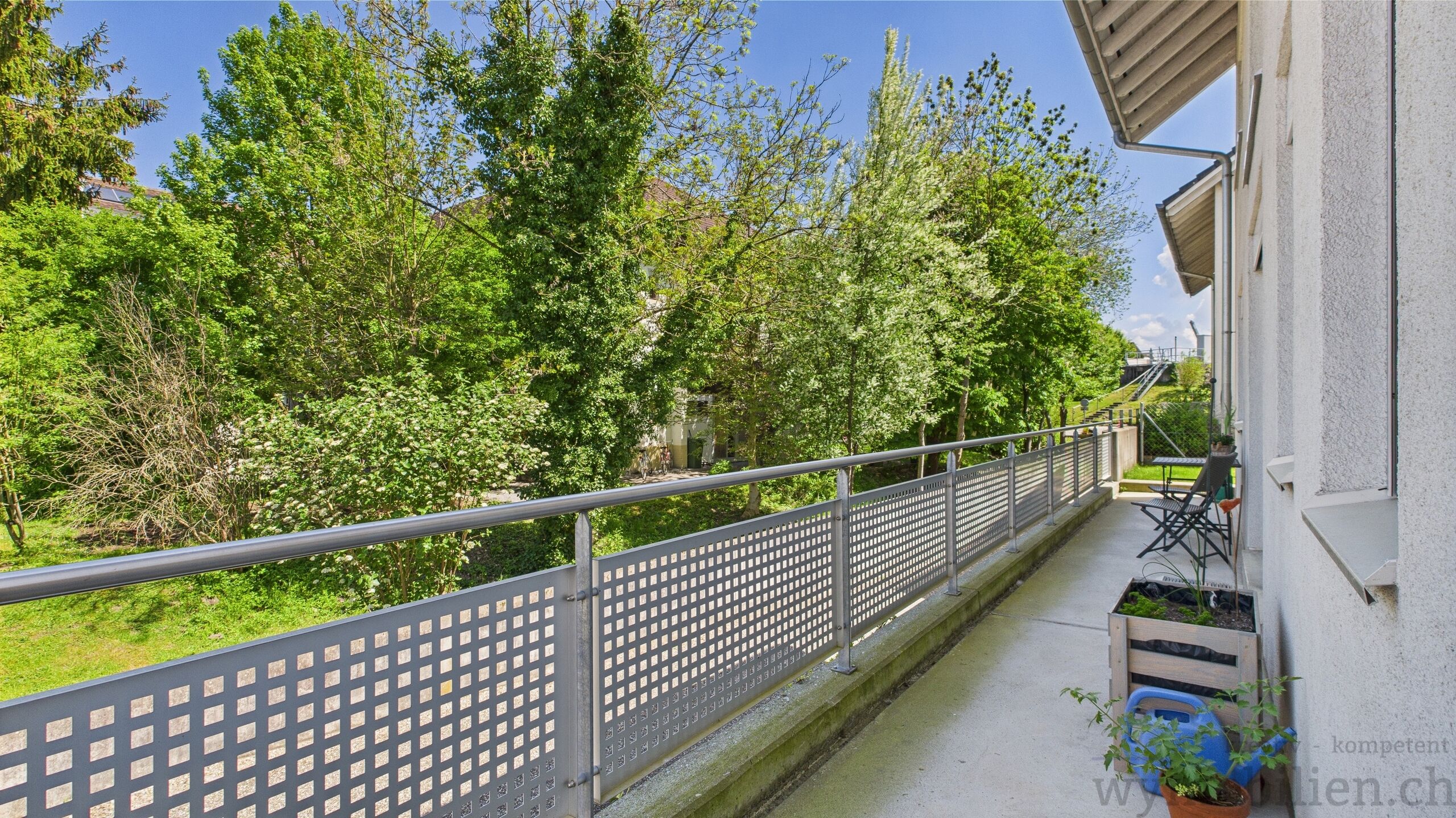 Balkon Nord - ermöglicht einen Rundgang ums Haus