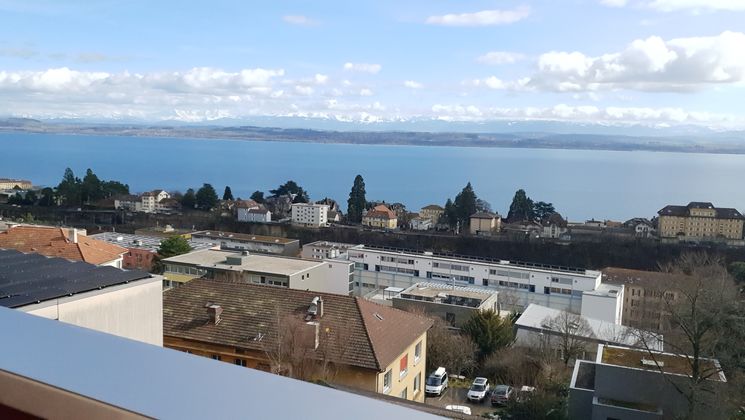 Appartement de 3.5 pièces à Neuchâtel avec vue sur lac et Alpes