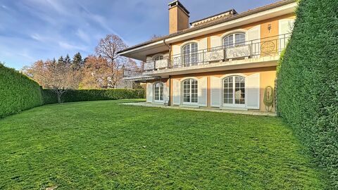 Bel appartement de 7 pièces avec jardin privatif