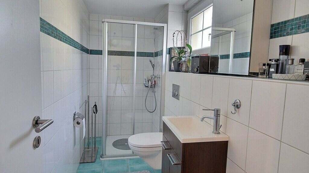 salle de bains disponible