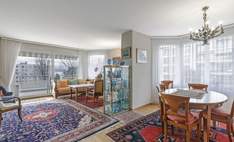 Appartement de 5.5 pièces avec vue sur le lac et les Alpes