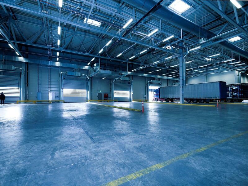1,000 m2 warehouse // delivery early 2024