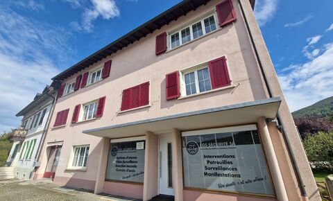 101m² commercial premises with shop windows