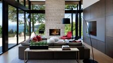 Prestigieuse maison moderne avec vue sur le lac et les montagnes.