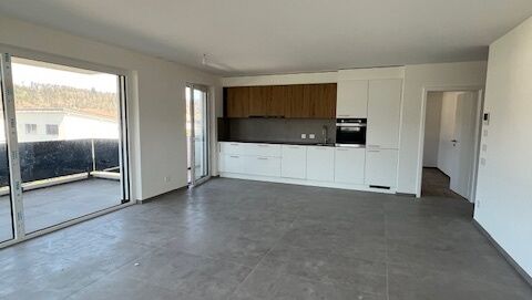 We offer you a magnificent apartment of 4.5 pcs. on the 1st floor