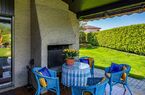 Schöne Bungalow-Villa mit wunderbarem Pool und herrlichem Garten
