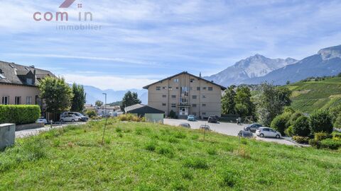 SAVIESE, grand 3,5 pièces
terrasse et jardin privatif