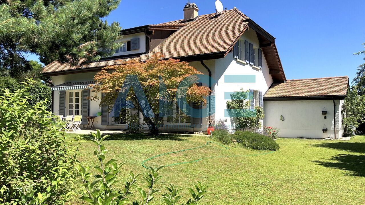 Magnificent and bright detached villa