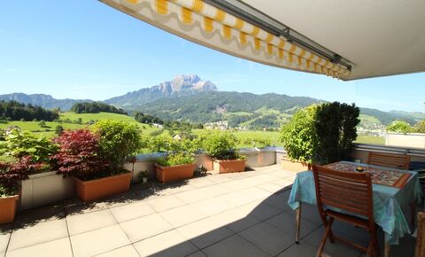 Sonnenverwöhnte Attikawohnung an exklusiver Wohnlage